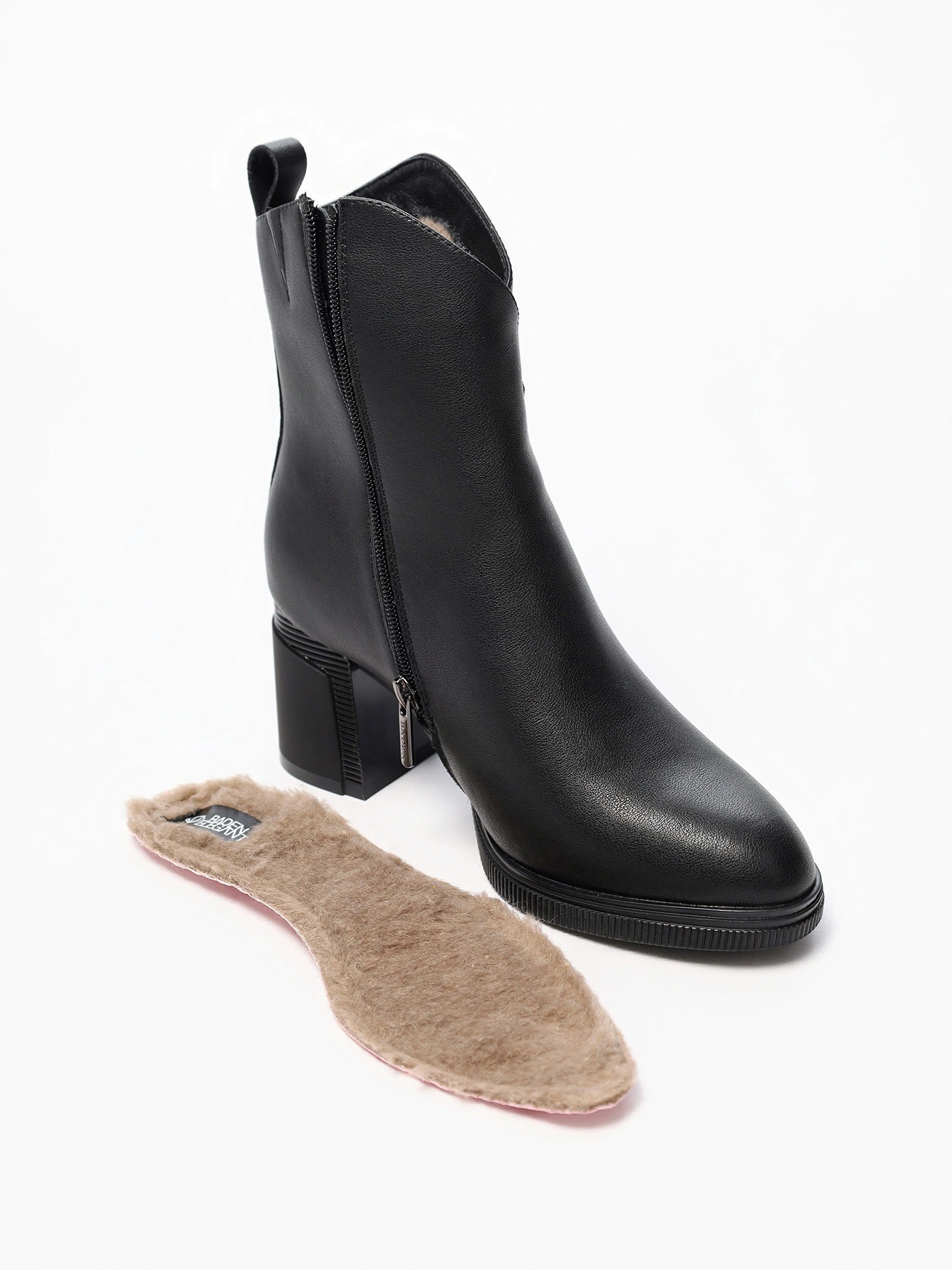 Ботильоны черного цвета на высоком каблуке